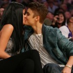 After split, Justin Bieber and Selena Gomez seen kissing
